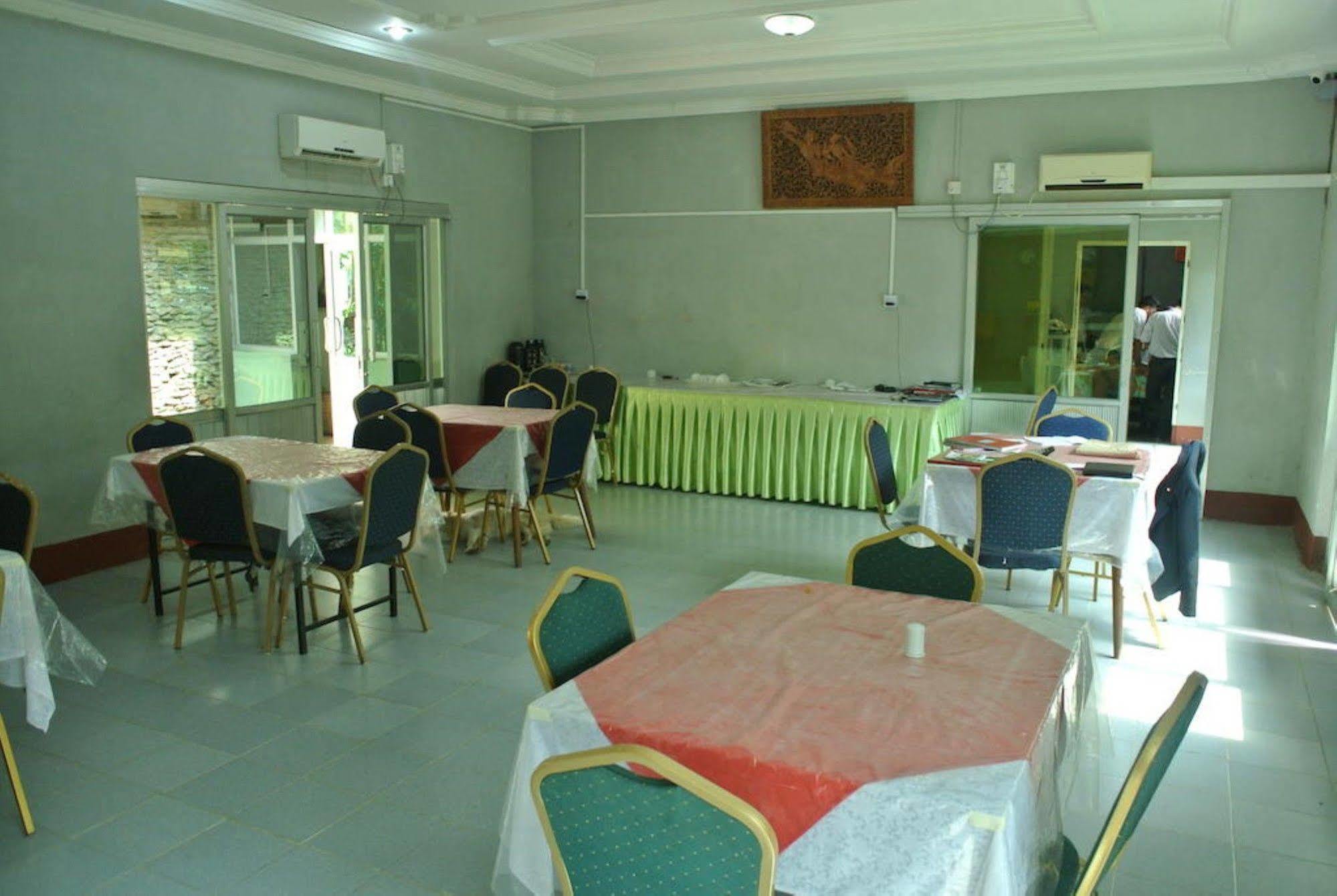 Yaewaddy Motel Gyogon Buitenkant foto