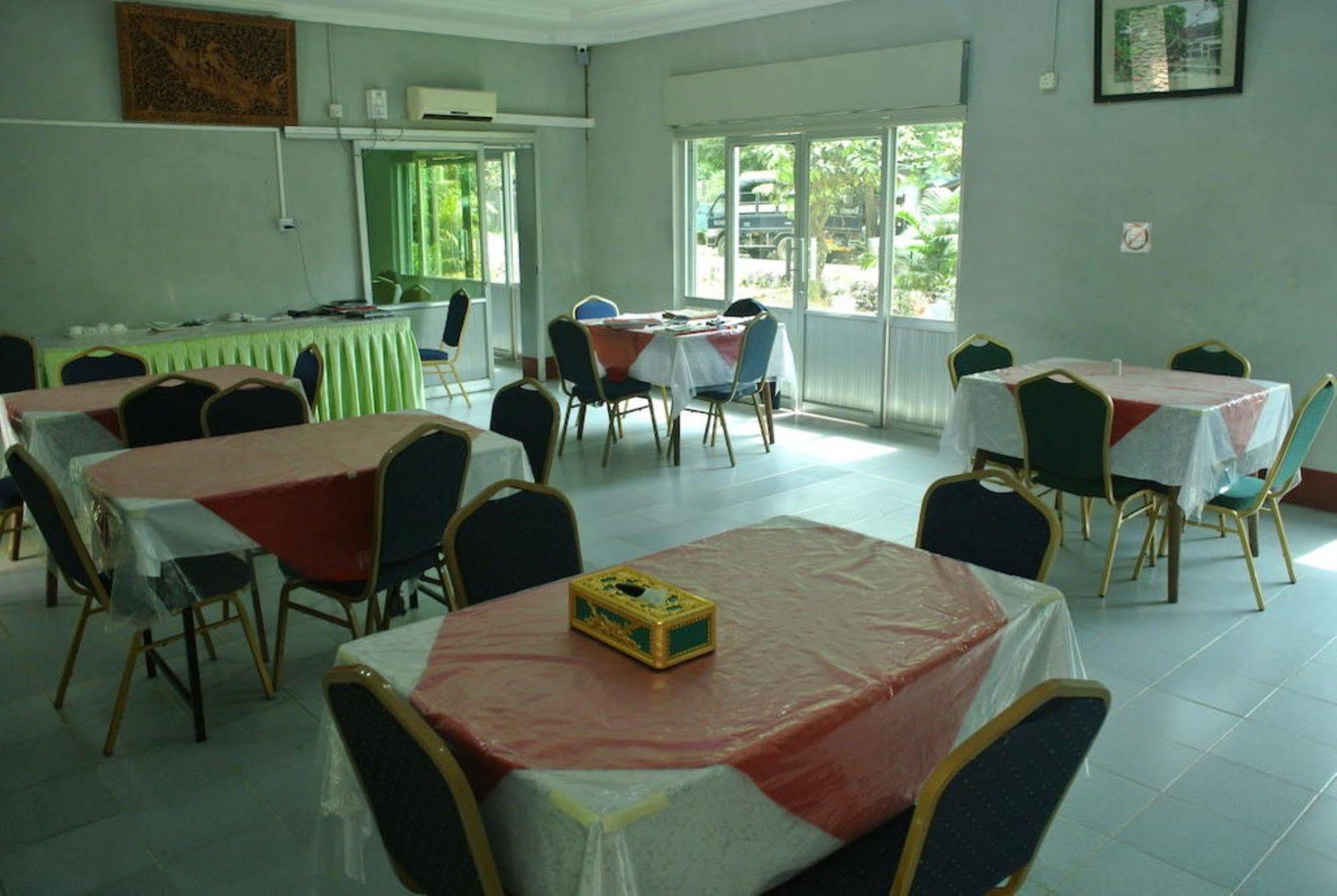 Yaewaddy Motel Gyogon Buitenkant foto