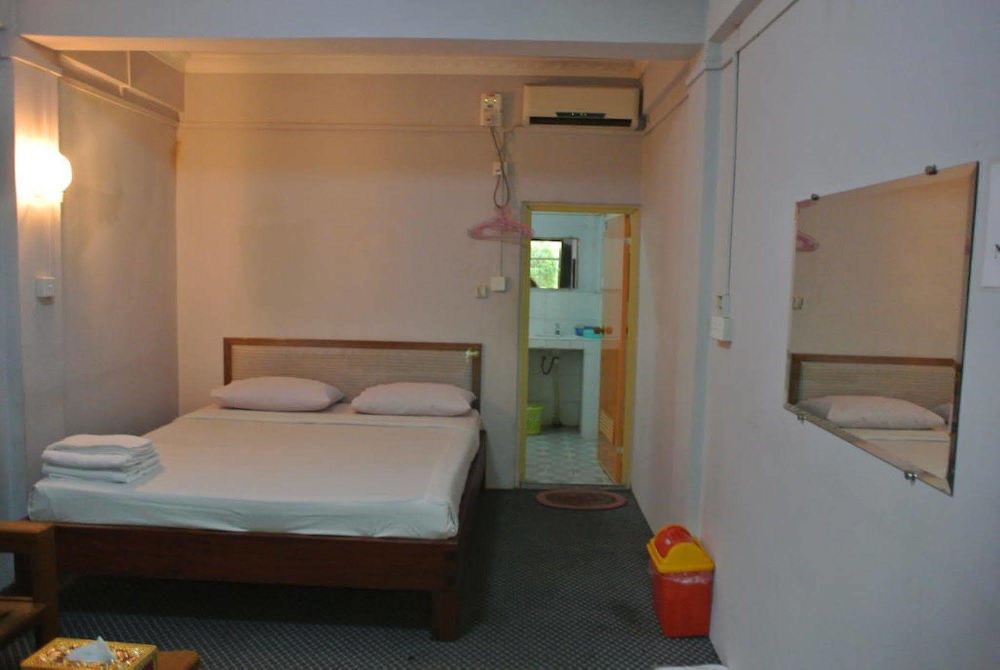 Yaewaddy Motel Gyogon Buitenkant foto