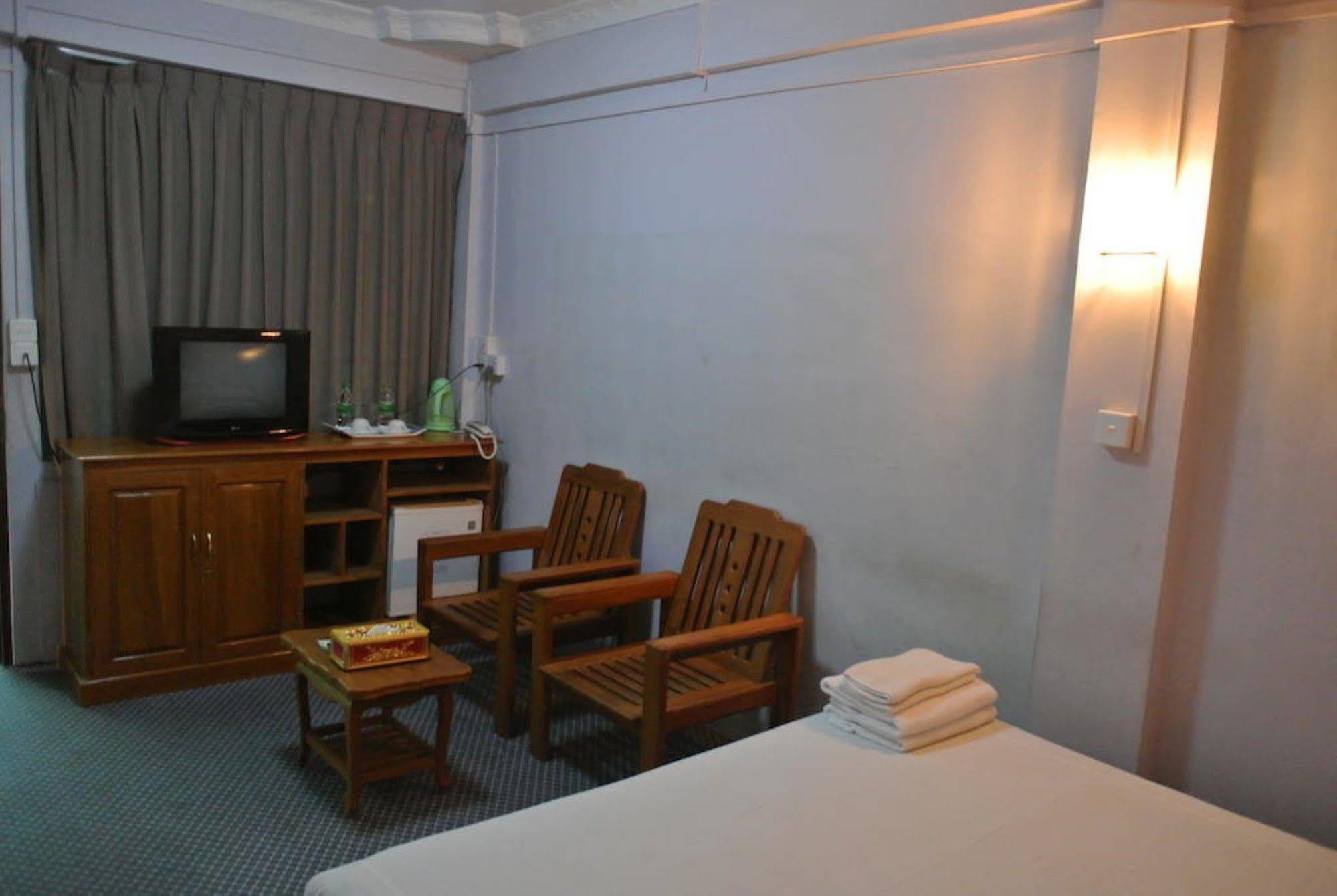 Yaewaddy Motel Gyogon Buitenkant foto